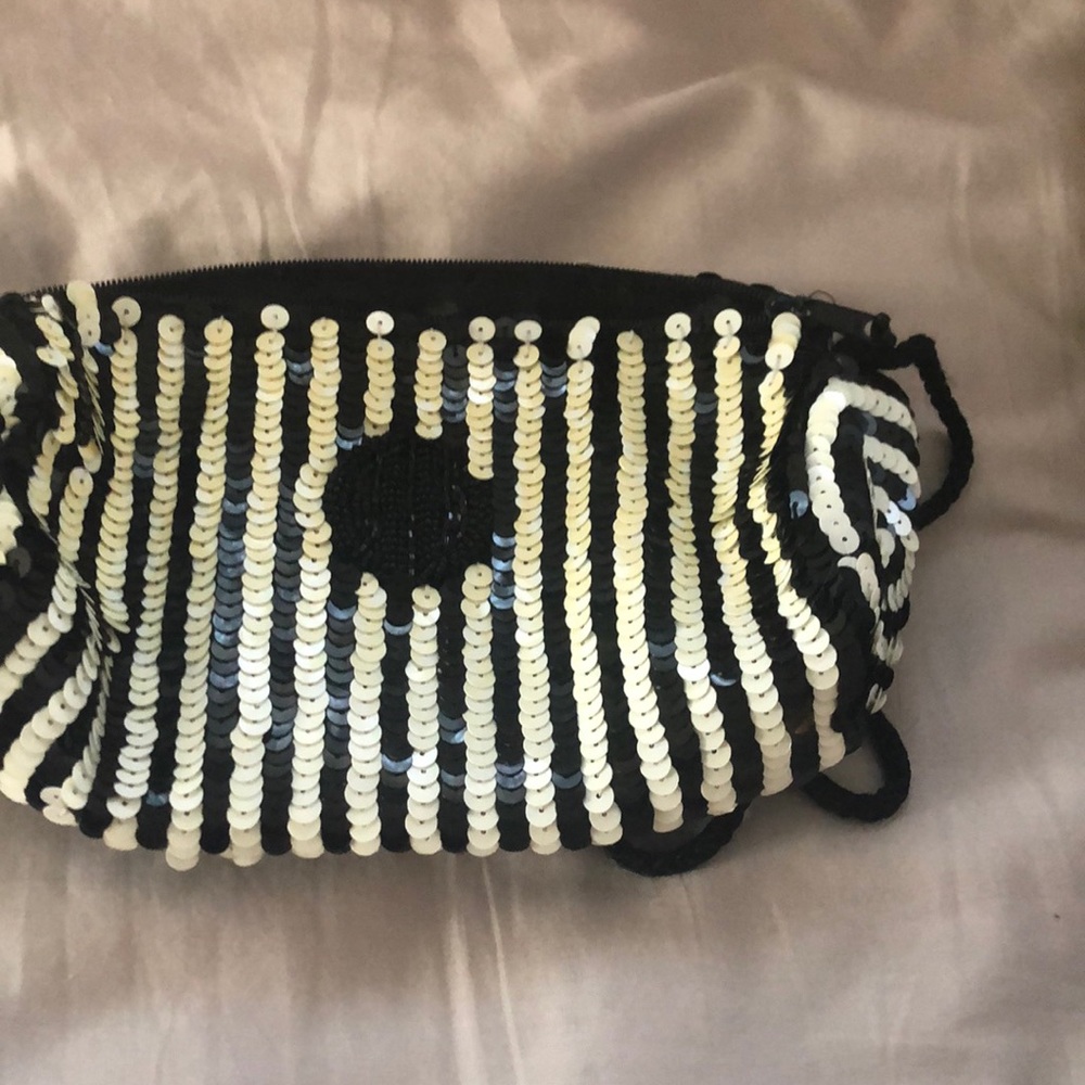 Adrienne Vittadini Black/White/cream sequin bag